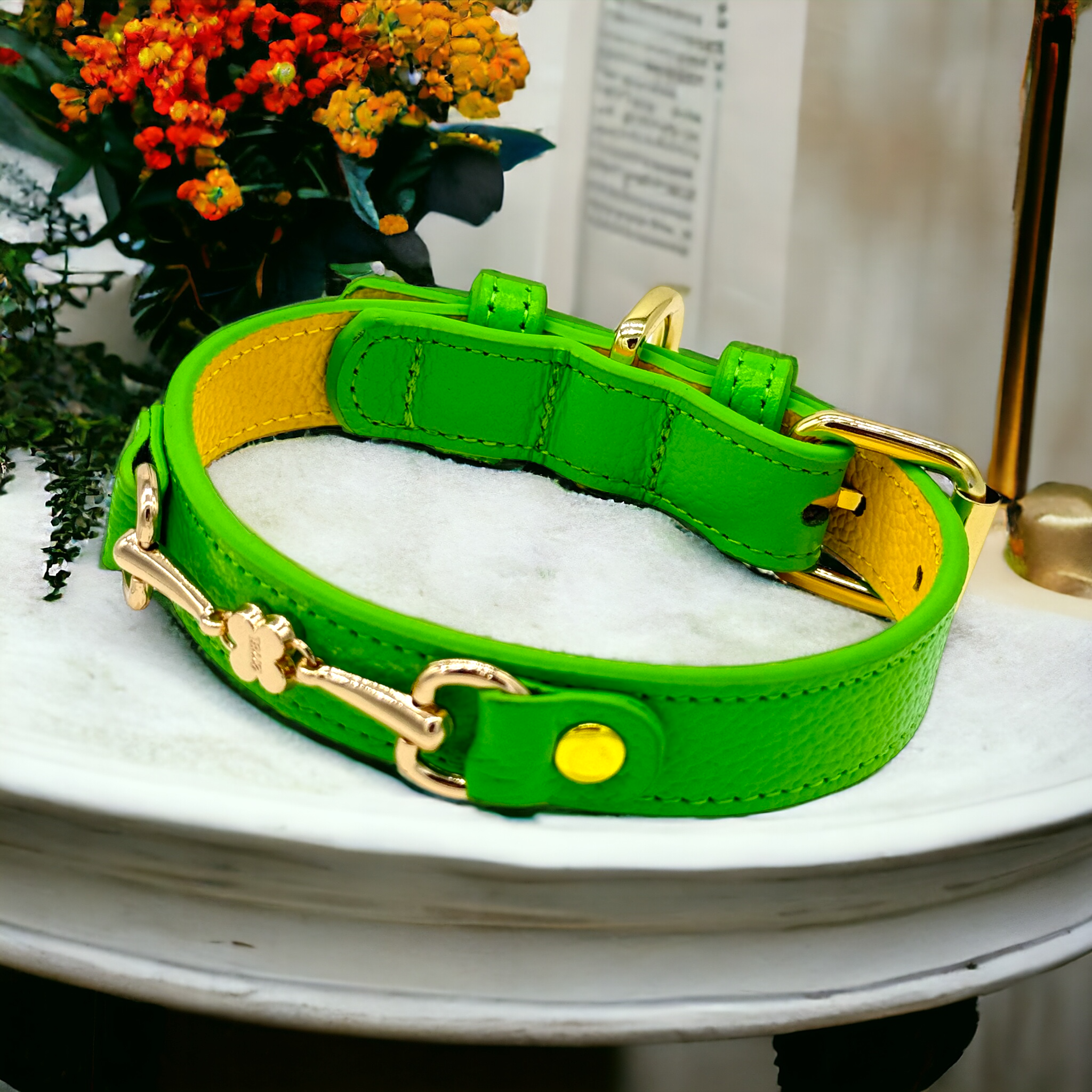 CLOVER Handmade Leather Dog Collar